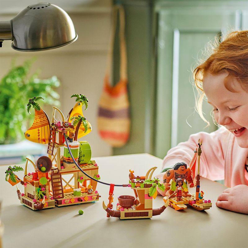 Jucarii, Copii si Bebe - Jucarii si jocuri - Seturi de constructie si cuburi - Seturi de constructie - LEGO Disney Barja Kakamora 43258 - Infinity.ro