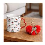 Casa si Gradina - Bucatarie si vesela - Cani si pahare - Cani si cesti - Cana Ceramica Alba "Love" cu Toarta Inima si Breloc Inima Rosie din Blana Artificiala, 350ml - Infinity.ro