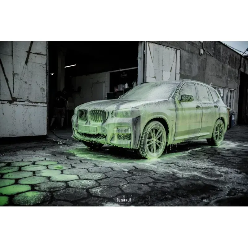 Auto si Moto - Intretinere auto - Produse curatare auto - Deturner Fluo Foam 1L + Basic Microfiber Towel – Set Pre-spalare si Intretinere Auto - Infinity.ro