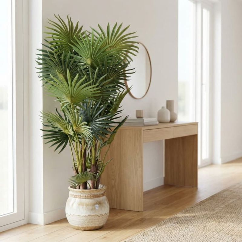 Casa si Gradina - Decoratiuni - Obiecte decorative - Plante artificiale - Planta artificiala Palmier 120 cm, bogata in frunze verzi cu detalii realiste, ghiveci negru inclus - Infinity.ro