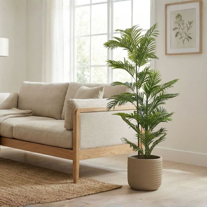 Casa si Gradina - Decoratiuni - Obiecte decorative - Plante artificiale - Planta artificiala Areca 90 cm, cu frunze verzi lungi si detalii realiste, pentru interior, ghiveci negru inclus - Infinity.ro