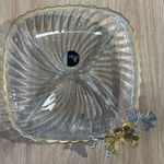 Casa si Gradina - Bucatarie si vesela - Vesela si tacamuri - Platouri de bucatarie - Platou compartimentat Efegil Luxury 25x25 cm transparent-auriu - Infinity.ro