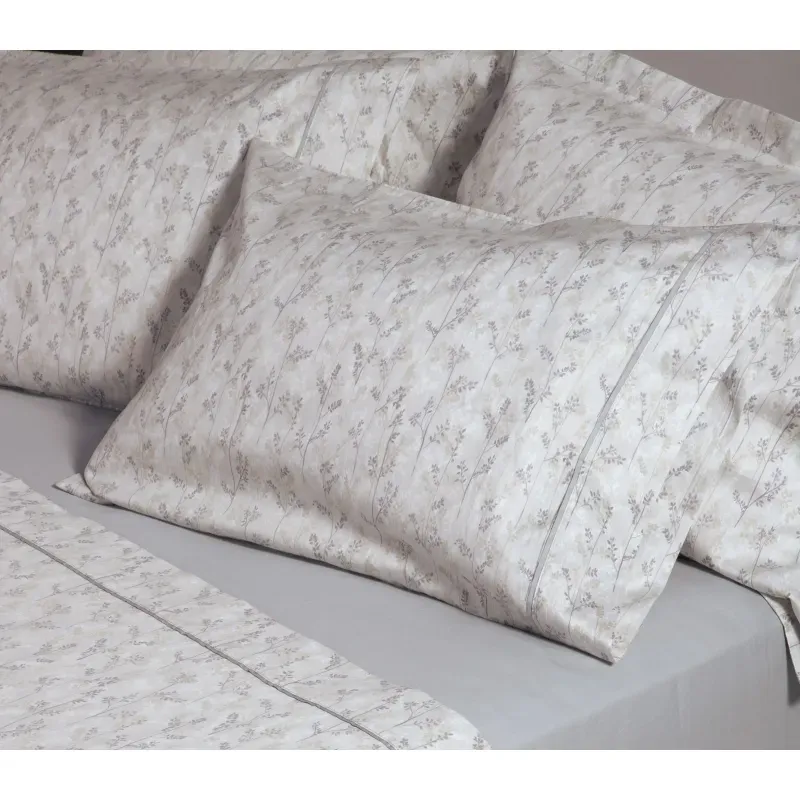 Casa si Gradina - Textile si covoare - Lenjerii de pat - Seturi de lenjerie - Set Darwood 2 cearsafuri pat 240X270 + 2 fete perna 52X72 Light Grey - Infinity.ro