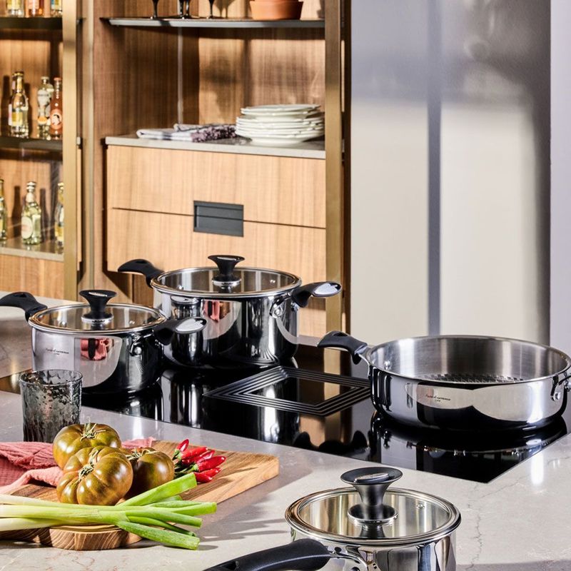 Casa si Gradina - Bucatarie si vesela - Vase pentru gatit - Oale si cratite - Oala inox cu capac 24 cm Luxury Design Collection Andrea Fontebasso - Infinity.ro