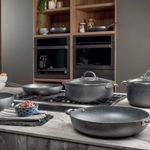 Casa si Gradina - Bucatarie si vesela - Vase pentru gatit - Oale si cratite - Cratita cu capac 32cm Big Family Tognana - Infinity.ro