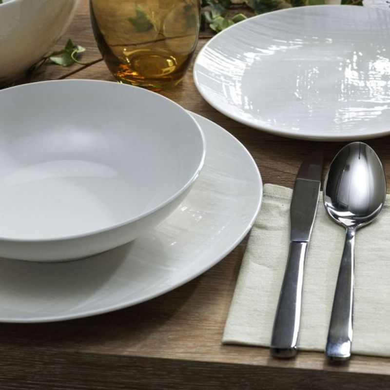 Casa si Gradina - Bucatarie si vesela - Vesela si tacamuri - Farfurii si boluri - Farfurie alba 21cm Victoria Bianco portelan Tognana - Infinity.ro