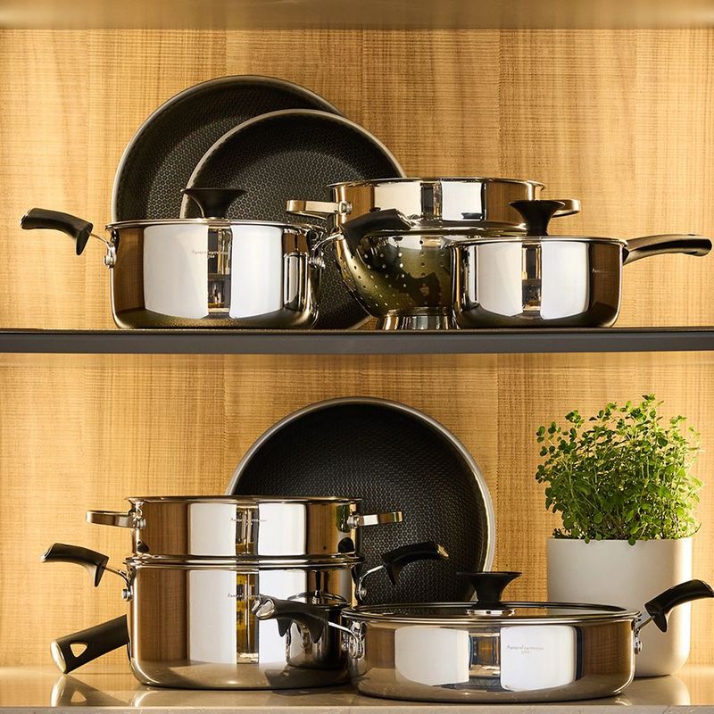 Casa si Gradina - Bucatarie si vesela - Vase pentru gatit - Oale si cratite - Cratita 24 cm Luxury Design Collection Andrea Fontebasso - Infinity.ro