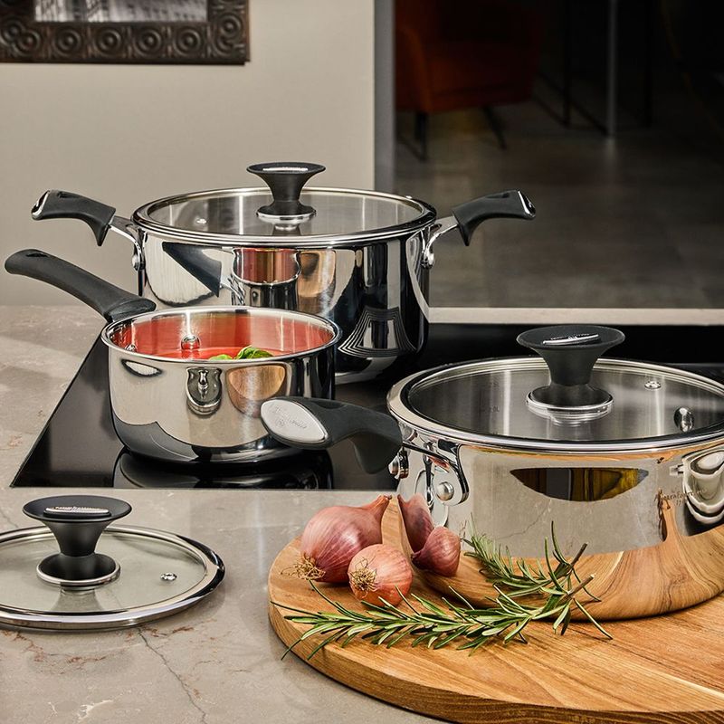 Casa si Gradina - Bucatarie si vesela - Vase pentru gatit - Oale si cratite - Oala inox cu capac 22 cm Luxury Design Collection Andrea Fontebasso - Infinity.ro