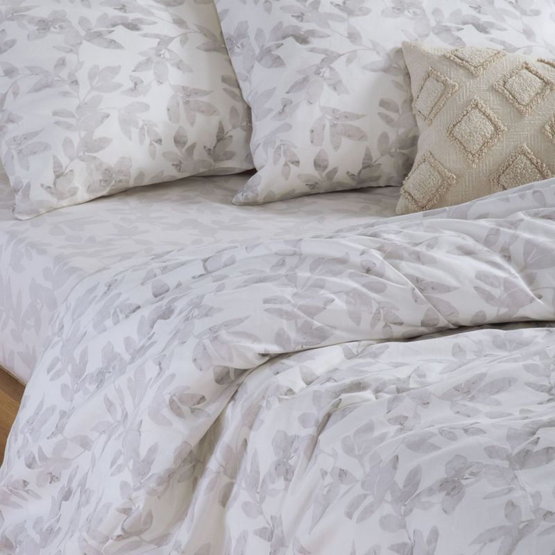 Casa si Gradina - Textile si covoare - Lenjerii de pat - Seturi de lenjerie - Set husa 240x270 cm + 2 fete perna 52x72 cm + cearsaf 160x200 cm Nef-Nef Sensil Ecru - Infinity.ro