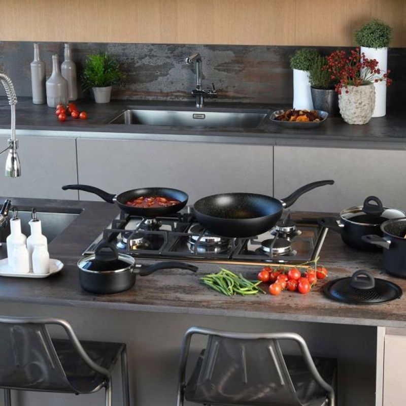 Casa si Gradina - Bucatarie si vesela - Vase pentru gatit - Tigai si seturi - Set gatit 8Pcs Rock In Black Tognana - Infinity.ro