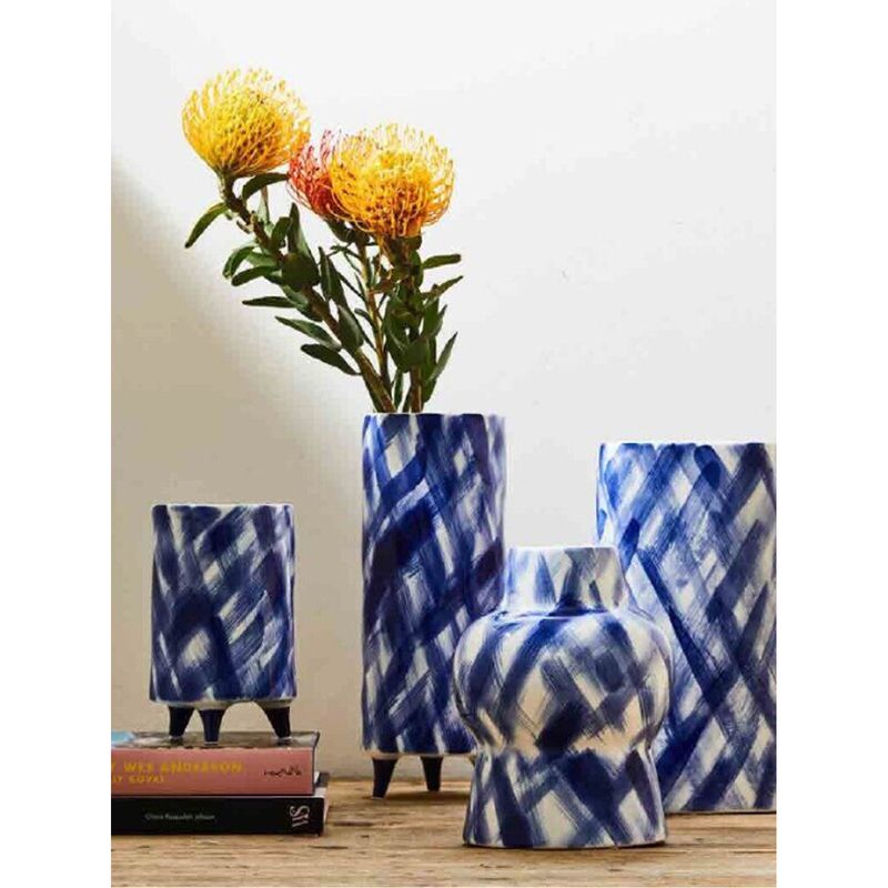 Casa si Gradina - Decoratiuni - Obiecte decorative - Vaze si boluri decorative - Vaza ceramica Tognana Storm H28 cm albastru-alb - Infinity.ro