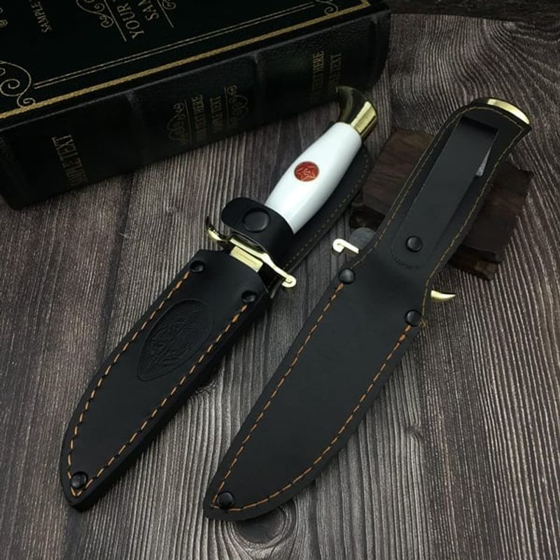 Sport si Outdoor - Camping - Cutite, bricege si accesorii - Cutite si bricege - Set de doua cutite de vanatoare, teaca din piele naturala, lama 440C, maner acrilic full tang, 26 cm, alb/maro - Infinity.ro