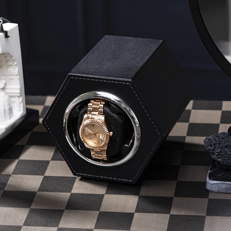 Fashion, accesorii si bijuterii - Barbati - Bijuterii barbati - Ceasuri barbati - Cutie intors ceas automat iUni, Watch Winder, Piele ecologica, Negru - Infinity.ro