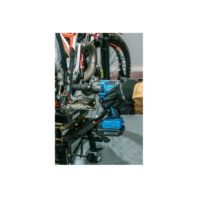 Casa si Gradina - Constructii - Scule profesionale - Scule pneumatice - Cheie impact electrica 400Nm fara fir Brushless 20V 2.0Ah HT2E200 - Infinity.ro