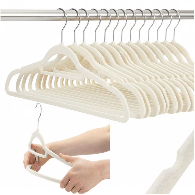 Casa si Gradina - Mobilier - Organizare si depozitare - Umerase si valeti - Set de 20 de umerase pentru haine, din velur, cu carlig rotativ, 45x23 cm, ecru - Infinity.ro