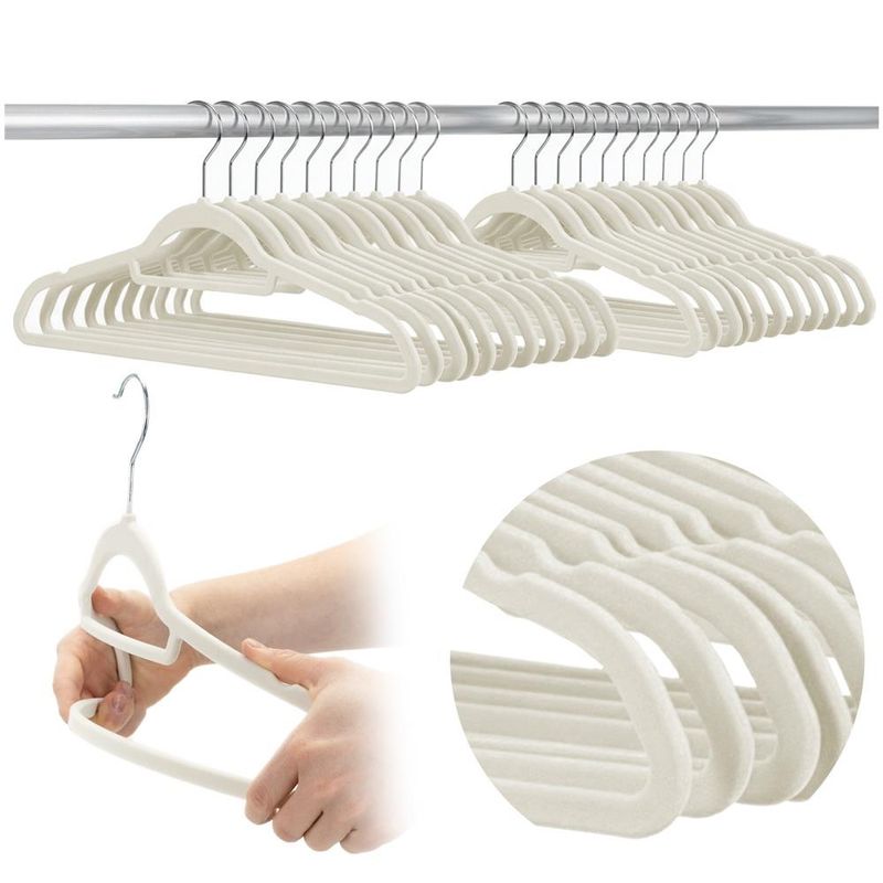 Casa si Gradina - Mobilier - Organizare si depozitare - Umerase si valeti - Set de 20 de umerase pentru haine, din velur, cu carlig rotativ, 45x23 cm, ecru - Infinity.ro