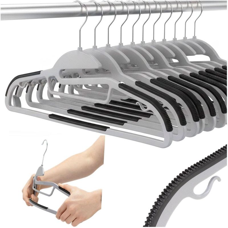 Casa si Gradina - Mobilier - Organizare si depozitare - Umerase si valeti - Set de 30 de umerase antiderapante pentru haine, din PE, cu carlig metalic rotativ, 41 cm, gri si negru - Infinity.ro