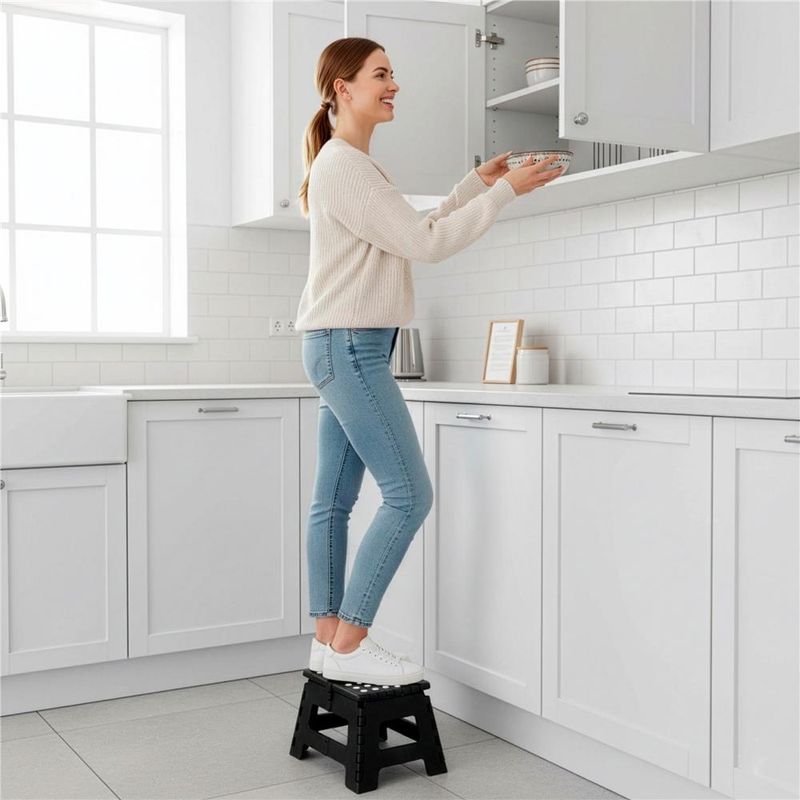 Sport si Outdoor - Camping - Mobilier pentru camping - Scaune camping - Scaun inaltator multifunctional tip scara, antiderapant, 22 cm, maxim 150 kg, negru - Infinity.ro