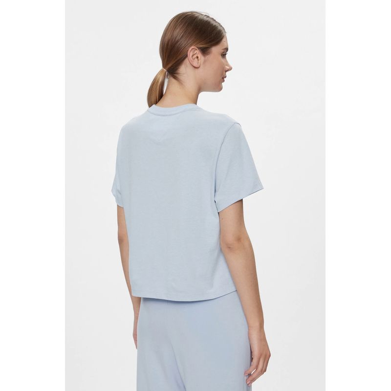 Fashion, accesorii si bijuterii - Femei - Imbracaminte femei - Tricouri si topuri femei - Tricou dama Tommy Jeans Badge DW0DW17391 XS INTL Albastru deschis - Infinity.ro