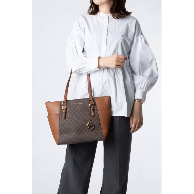 Fashion, accesorii si bijuterii - Femei - Accesorii femei - Genti si rucsacuri femei - Geanta dama mare Michael Kors din piele tote Charlotte 38 x 26 x 11 cm Maro - Infinity.ro