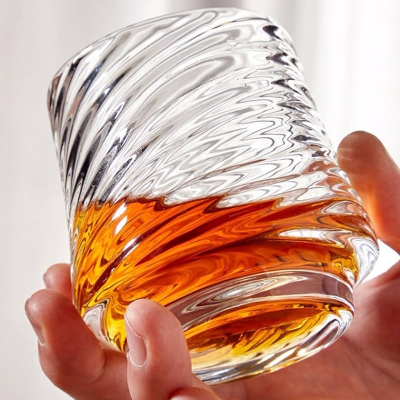 Casa si Gradina - Bucatarie si vesela - Cani si pahare - Cani si cesti - Pahar din sticla borosilicata, pentru cafea, bauturi si whisky, model striat, 7.5 x 8 cm, eCarla, SZK200 - Infinity.ro