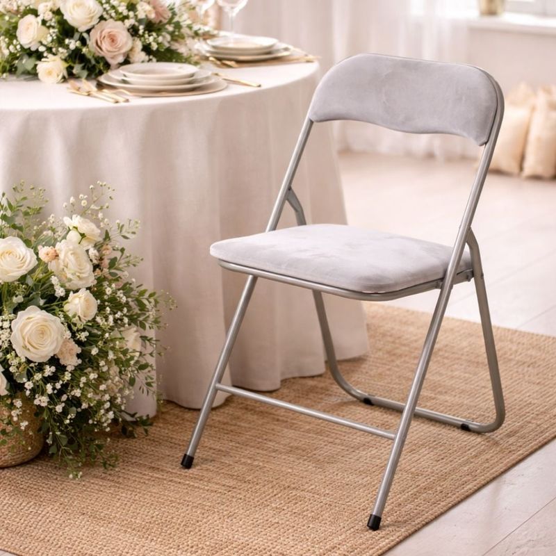 Casa si Gradina - Mobilier - Scaune si fotolii - Scaune - Scaun pliabil din catifea taupe, sezut tapitat 38x38 cm, cadru metalic, spatar confortabil - Infinity.ro