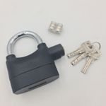 Casa si Gradina - Constructii - Feronerie si accesorii - Lacate - Lacat fabricat din metal masiv, functie alarma anti-furt, 3 chei, baterii rezerva, Dalimag - Infinity.ro