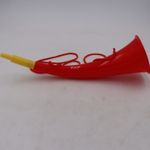 Casa si Gradina - Decoratiuni - Decoratiuni petrecere - Coifuri si suflatori - Goarna Curbata, Vuvuzela, Tip Corn, Pentru Petreceri, Evenimmente, Rosie, Varf Galben, 27 cm - Infinity.ro