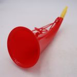 Casa si Gradina - Decoratiuni - Decoratiuni petrecere - Coifuri si suflatori - Goarna Curbata, Vuvuzela, Tip Corn, Pentru Petreceri, Evenimmente, Rosie, Varf Galben, 27 cm - Infinity.ro