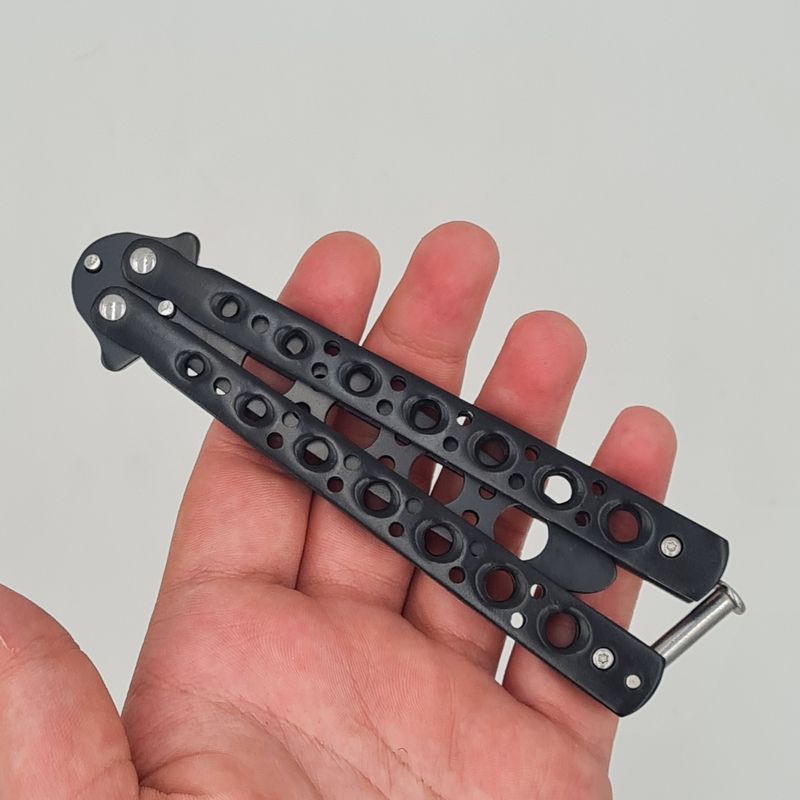 Sport si Outdoor - Camping - Cutite, bricege si accesorii - Cutite si bricege - Cutit fluture Butterfly, Balisong  22.50 cm, negru,  fara tais, de antrenament, model simplu - Infinity.ro