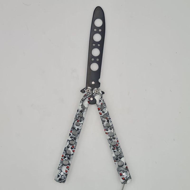 Sport si Outdoor - Camping - Cutite, bricege si accesorii - Cutite si bricege - Cutit fluture Butterfly, Balisong  22 cm, cranii m2, alb, fara tais, de antrenament, model cercuri - Infinity.ro