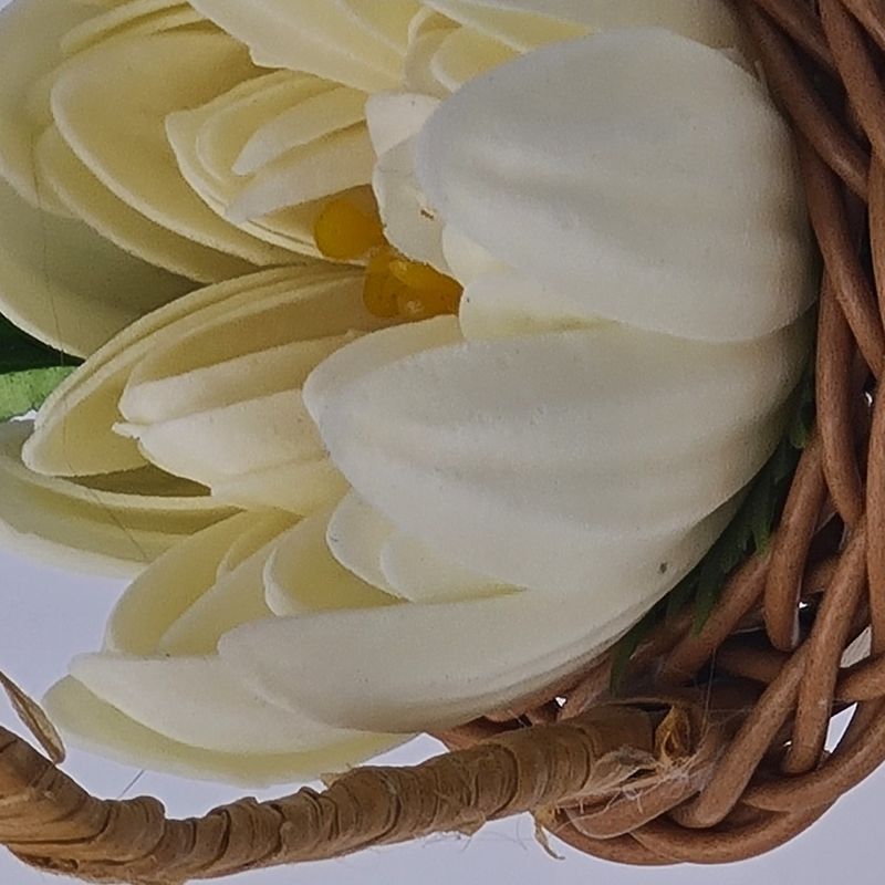 Market - Cadouri - Flori si aranjamente - Cosulet, aranjament floral trandafiri "Cosulet cu flori", flori de sapun, model floare de nufar, m2, 30x17x15 cm - Infinity.ro