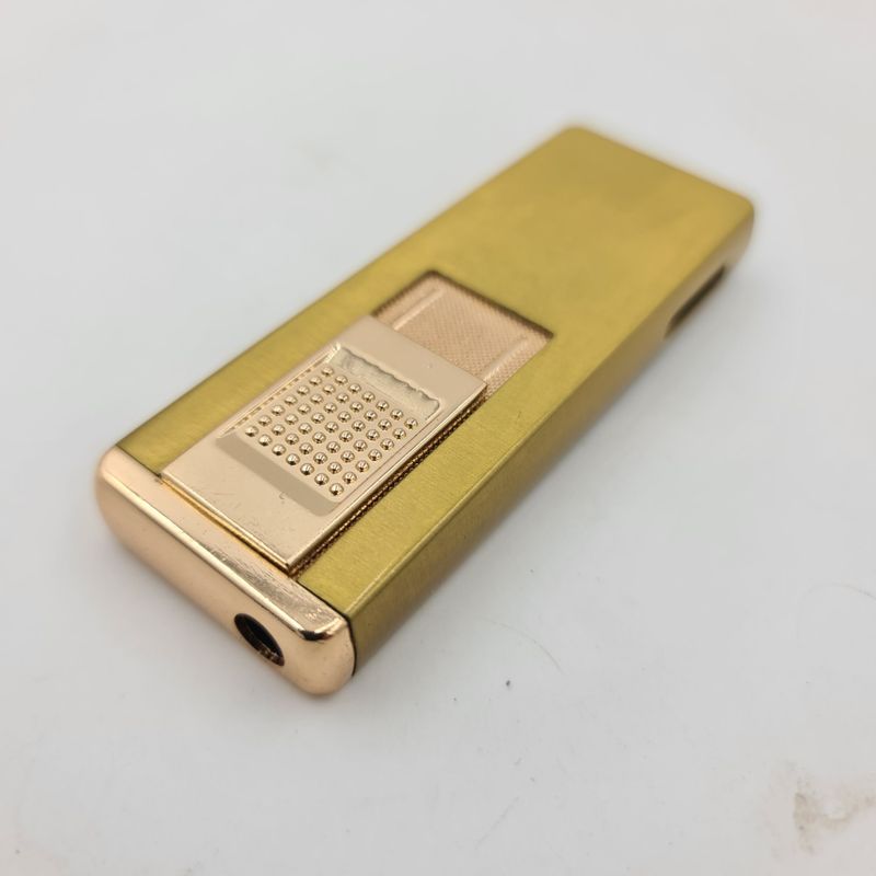 Market - Tutun si tigari - Articole si accesorii tutun - Bricheta Metalica Gravata, Personalizata cu Textul Tau, cu Gaz, Antivant, Reincarcabila, Aurie, Cutie - Infinity.ro