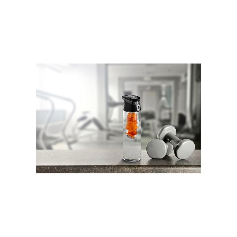 Casa si Gradina - Bucatarie si vesela - Cani si pahare - Sticle - Sticla sport din AS si PP cu infuzor de fructe in interior, are o capacitate pana la 740 ml - Infinity.ro