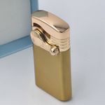 Market - Tutun si tigari - Articole si accesorii tutun - Bricheta metalica cu gaz, antivant, model flip, reincarcabila, aurie, cutie, personalizata - Infinity.ro
