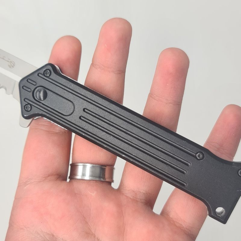 Sport si Outdoor - Camping - Cutite, bricege si accesorii - Cutite si bricege - Briceag cu Deschidere Manuala, Maner Anti Alunecare, Prindere Curea, Model Cryo, 22 cm, negru - Infinity.ro