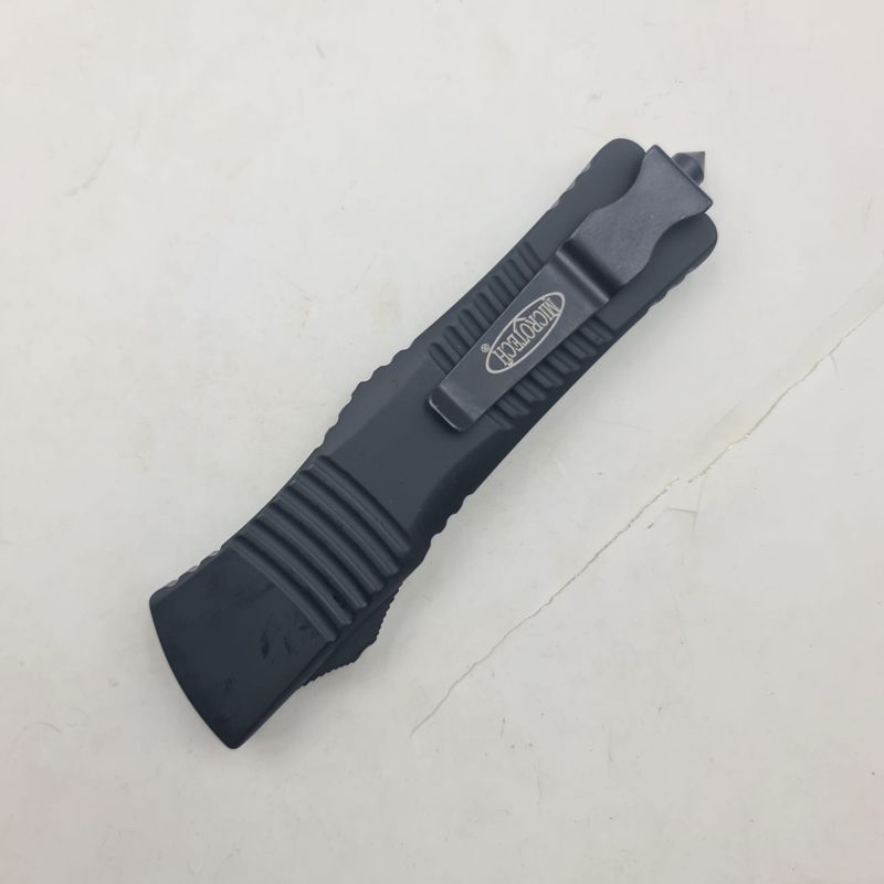 Sport si Outdoor - Camping - Cutite, bricege si accesorii - Cutite si bricege - Cutit Automat pe Buton, Dispozitiv Spart Geam, Sistem Prindere Curea, Negru, Model Linii, 24 cm - Infinity.ro