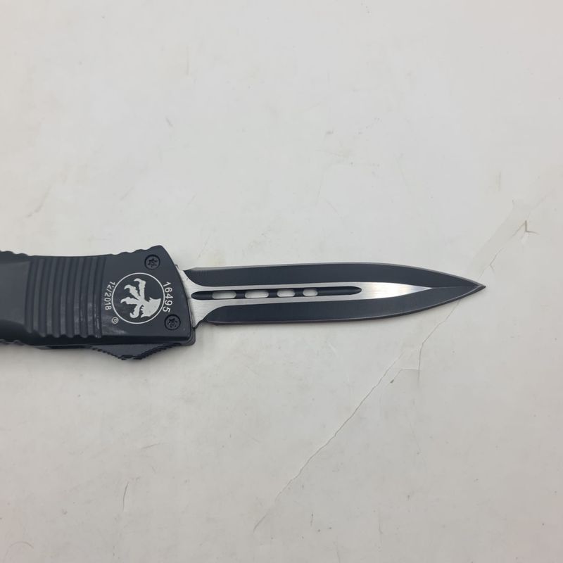 Sport si Outdoor - Camping - Cutite, bricege si accesorii - Cutite si bricege - Cutit Automat pe Buton, Dispozitiv Spart Geam, Sistem Prindere Curea, Negru, Model Linii, 24 cm - Infinity.ro