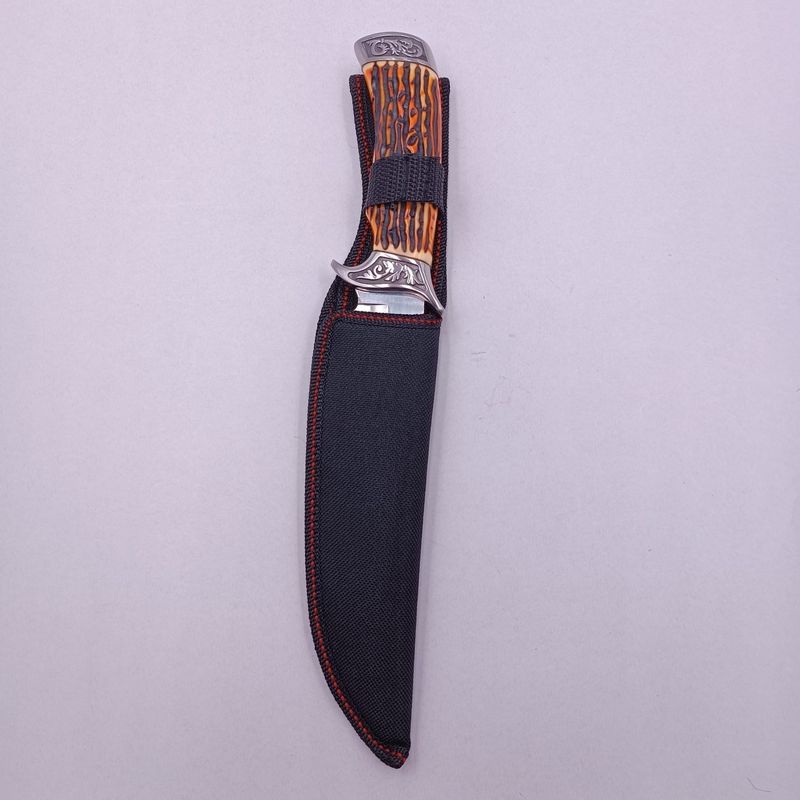 Sport si Outdoor - Camping - Cutite, bricege si accesorii - Cutite si bricege - Cutit de Vanatoate din Otel Inoxidabil, Model Scoarta Copac, Husa cu Prindere Curea Textila, 31 cm - Infinity.ro