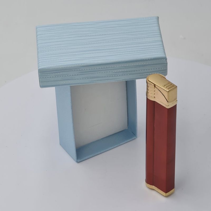 Market - Tutun si tigari - Articole si accesorii tutun - Bricheta Metalica cu Gaz, Antivant, Model Robotic Slim, Reincarcabila, Rosu, Cutie, Personalizata - Infinity.ro