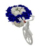 Market - Cadouri - Flori si aranjamente - Aranjament floral trandafiri "Bicicleta cu flori zambarete", flori de sapun, albastru cu alb, 30x17x15 cm - Infinity.ro