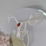 Market - Cadouri - Flori si aranjamente - Aranjament floral trandafiri "Bicicleta cu flori zambarete", flori de sapun, Garoafe, 30x17x15 cm - Infinity.ro