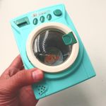 Jucarii, Copii si Bebe - Jucarii si jocuri - Jucarii de rol - Seturi de curatenie copii si accesorii - Jucarie Masina de spalat, cu baterie, din plastic, verde, 14 cm - Infinity.ro