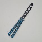 Sport si Outdoor - Camping - Cutite, bricege si accesorii - Cutite si bricege - Cutit fluture Butterfly, Balisong  22 cm, cranii m2, albastru, fara tais, de antrenament, model cercuri - Infinity.ro