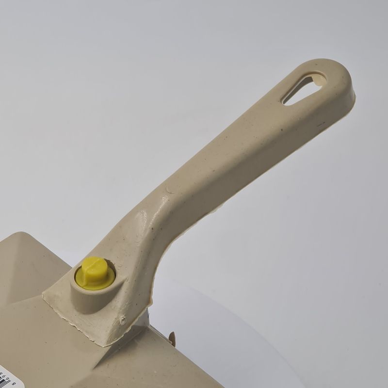 Market - Spalare si intretinere rufe - Produse intretinere textile - Intretinere textile - Perie de covor, role, 3 role, model simplu, maner detasabil, 16 x 12 cm, galben - Infinity.ro