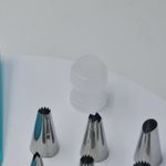 Casa si Gradina - Bucatarie si vesela - Ustensile bucatarie - Ustensile ornare prajituri - Ornare tort, model simplu, 6 capete, punga, 4 x 4 cm, M4 - Infinity.ro