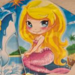 Jucarii, Copii si Bebe - Jucarii si jocuri - Jucarii de exterior - Zmeie si jucarii zburatoare - Zmeu multicolor, model sirena, tip deltaplan, 100 x 120cm - Infinity.ro