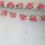 Fashion, accesorii si bijuterii - Copii - Articole botez - Trusouri si accesorii botez - Tul pentru decor cristelnita, trandafiri sapun roz si albi, 230 cm - Infinity.ro