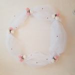 Fashion, accesorii si bijuterii - Copii - Articole botez - Trusouri si accesorii botez - Tul pentru decor cristelnita, 15 trandafiri sapun roz si albi, 231 cm - Infinity.ro