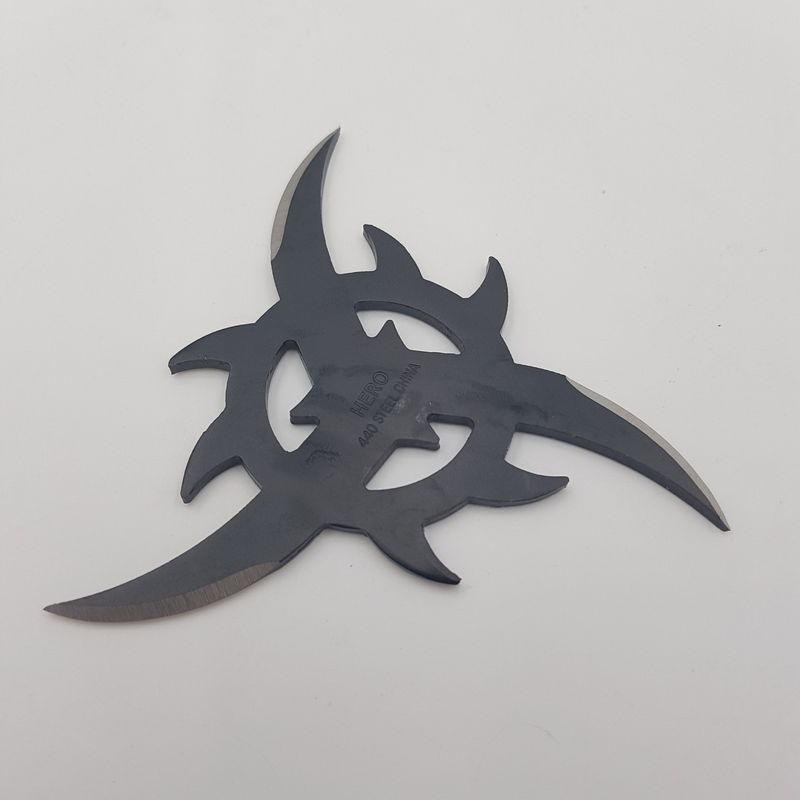 Sport si Outdoor - Camping - Cutite, bricege si accesorii - Cutite si bricege - Steluta ninja pentru aruncat la tinta 3 colturi in husa, negre - Infinity.ro